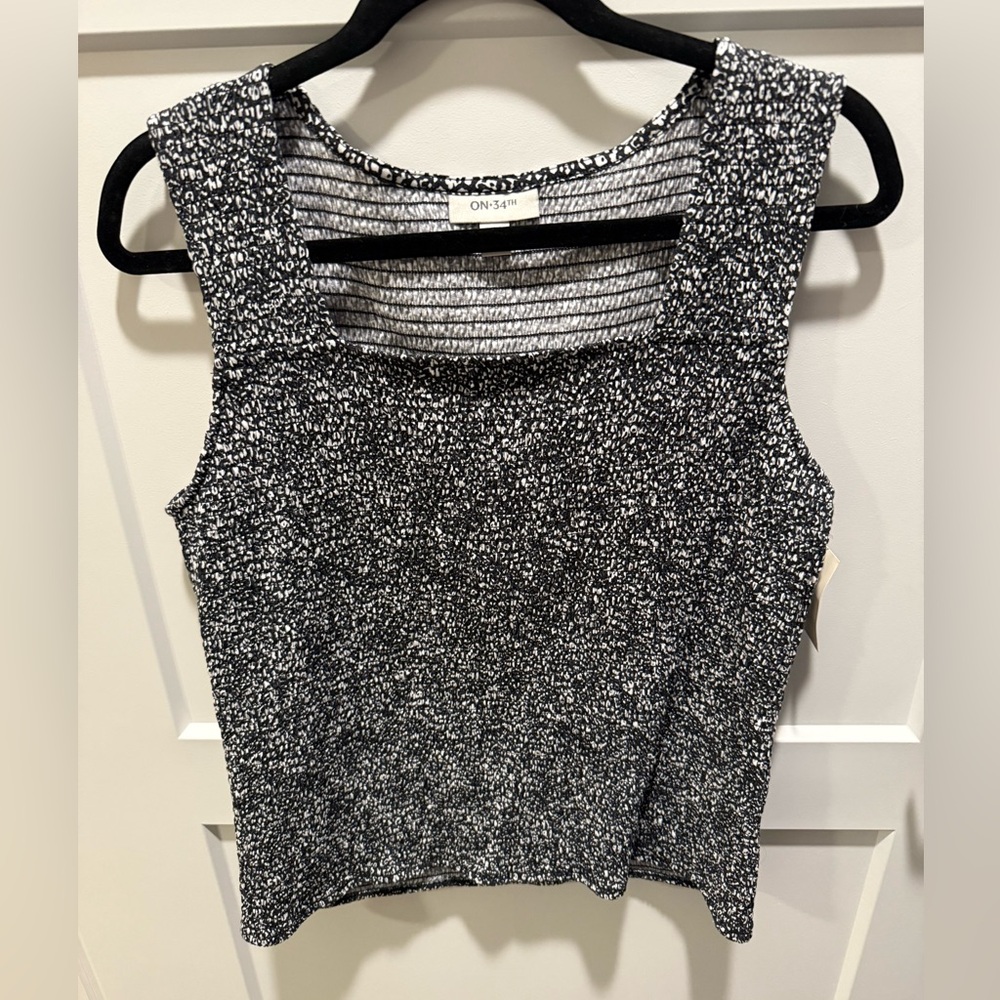 ON 34th Large Black White Print Sleeveless Top Stretch Knit NWT